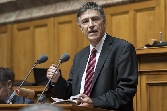 Nationalrat Luzi Stamm, SVP-AG, spricht an der Herbstsession der Eidgenoessischen Raete, am Freitag, 29. September 2017, in Bern. (KEYSTONE/ Peter Schneider)