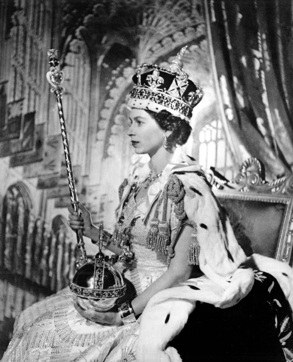 Jun 05, 1953 London, UK QUEEN ELIZABETH after her coronation on June 2nd 1953 wearing the Imperial State Crown which contains the sapphire of St. Edwards Rose cut and the Stuart sapphire amongst other ...
