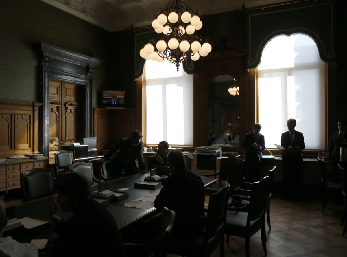 Wer darf künftig unter welchen Voraussetzungen ins Bundeshaus? Der neu zusammengesetzte Nationalrat möchte etwas Licht ins Lobbyisten-Dunkel bringen. (Archivbild)