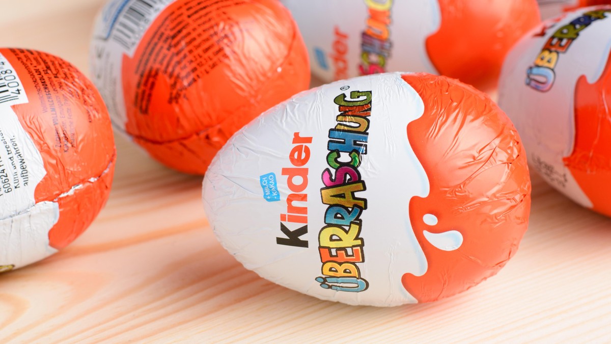 kinder chocolate Überraschungsei Schokolade Ferrero