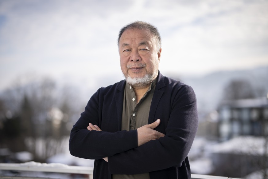 Der chinesische Kuenstler Ai Weiwei posiert fuer ein Portrait im Lernzentrum &quot;Square&quot; der Universitaet HSG, aufgenommen am Montag, 30. Januar 2023, in St. Gallen. Ai Weiwei ist zu Besuch im  ...