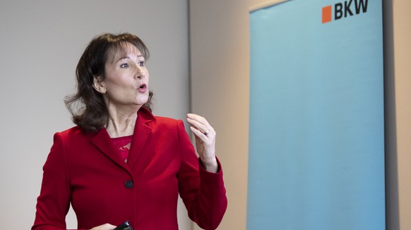 Suzanne Thoma, CEO BKW, spricht waehrend einer BKW-Medienkonferenz ueber die Einstellung des Leistungsbetriebs im Kernkraftwerk Muehleberg, am Mittwoch, 12. Dezember 2018 im BKW Hauptsitz in Bern. Kon ...