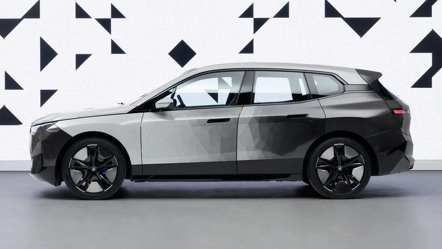 BMW shows the first car that can change its color - newsylist.com