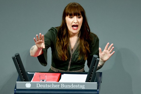 epa12571698 Parliamentary group co-leader of The Left party (Die Linke) Heidi Reichinnek speaks during the 48th session of the German parliament, the Bundestag, in Berlin, Germany, 05 December 2025. T ...