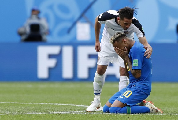 Costa Rica&#039;s Bryan Oviedo, congratulates Brazil&#039;s Neymar after their group E match at the 2018 soccer World Cup in the St. Petersburg Stadium in St. Petersburg, Russia, Friday, June 22, 2018 ...