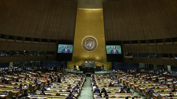 Die meisten Staaten haben an der Uno-Generalversammlung den Uno-Migrationspakt angenommen. Die Schweiz enthielt sich der Stimme, weil das Parlament entscheiden will. Künftig will der Bundesrat das Par ...