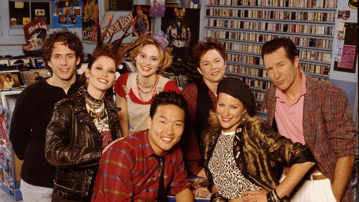 Brittany Daniel, Tinsley Grimes, Chyler Leigh, Geoff Pierson, Margaret Smith, Glenn Howerton, and Eddie Shin in That '80s Show (2002)