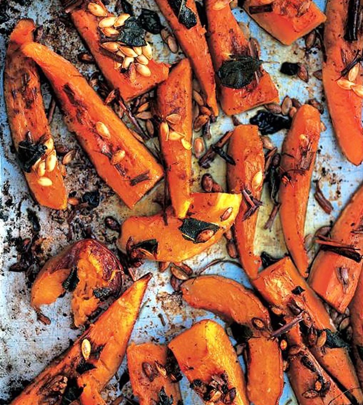 zucca al forno kürbis im ofen chili salbei http://www.jamieoliver.com/de/recipes/vegetables-recipes/roasted-squash-zucca-al-forno/