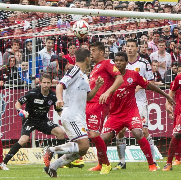 Das Sechzehntelfinal im Schweizer Cup Fussballspiel zwischen dem FC Winterthur und dem FC Basel am Sonntag, 21. September 2014 auf der Schuetzenwiese in Winterthur. (KEYSTONE/Ennio Leanza)