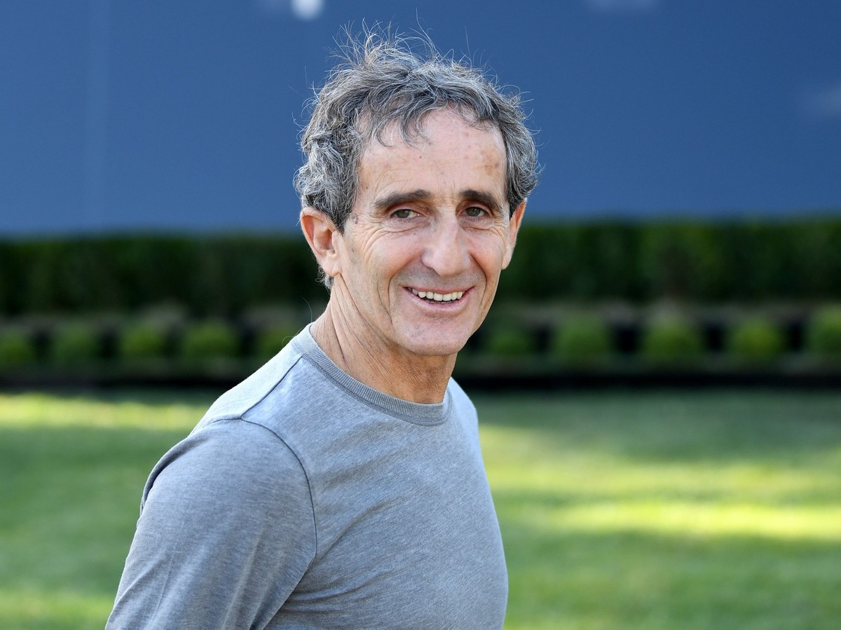 epa06619197 Former F1 driver and four time world championship winner Alain Prost arrives at Albert Park ahead of the Formula One 2018 Australian Grand Prix at the Albert Park Circuit in Melbourne, Aus ...