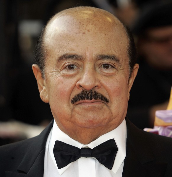 FILE - In this Wednesday, May 14, 2008 file photo, Adnan Khashoggi arrives at the opening night ceremony and premiere of the film &quot;Blindness&quot; during the 61st International film festival in C ...