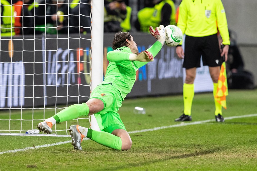 epa10527375 Basel&#039;s goalkeeper Marwin Hitz in action during the penalty shootout of the UEFA Conference League round of 16 second leg soccer match between SK Slovan Bratislava and FC Basel 1893 i ...