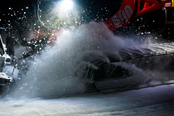 Pistenfahrzeug im Einsatz