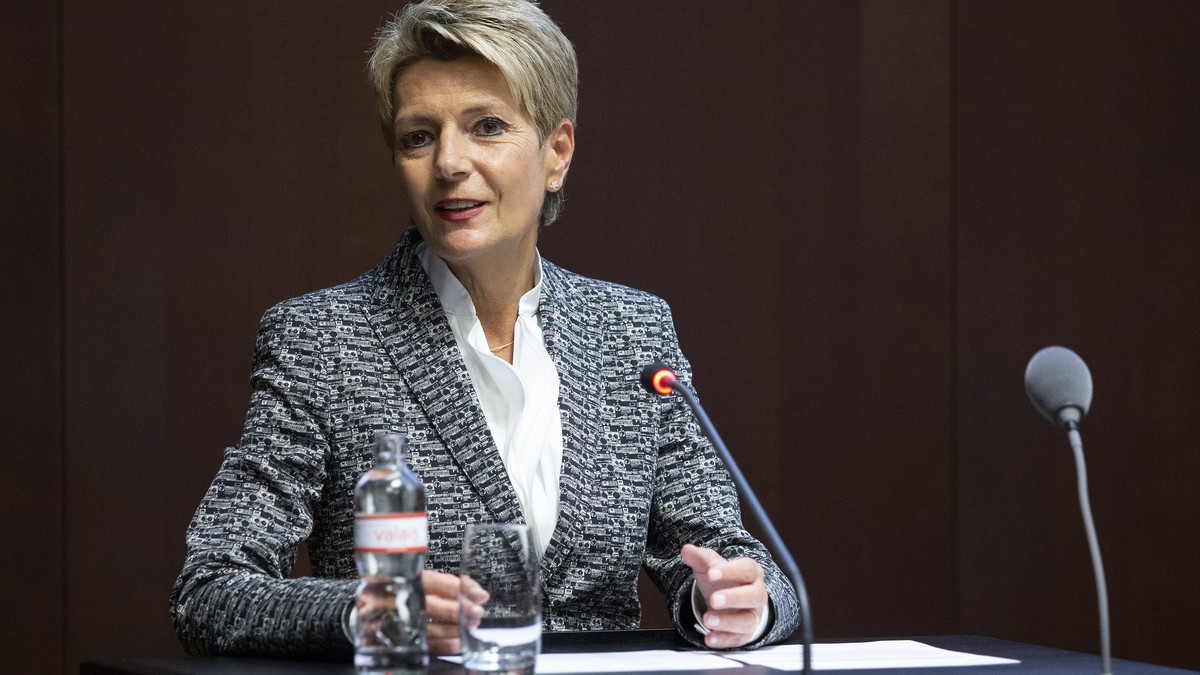Bundesraetin Karin Keller-Sutter spricht beim Anlass "Bilaterale auf dem Pruefstand", eine Veranstaltung der FDP, am Rande der Herbstsession der Eidgenoessischen Raete, am Mittwoch, 25. Sept ...