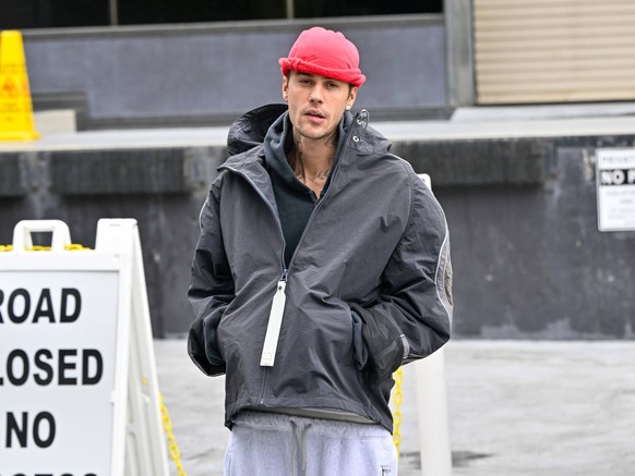 Justin Bieber is seen in Los Angeles, California Featuring: Justin Bieber Where: Los Angeles, California, United States When: 15 Apr 2025 Credit: BauerGriffin/INSTARimages EDITORIAL USE ONLY. NOT FOR  ...
