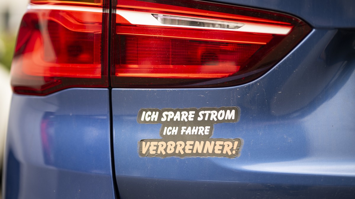 New and used car prices continue to fall in Switzerland
