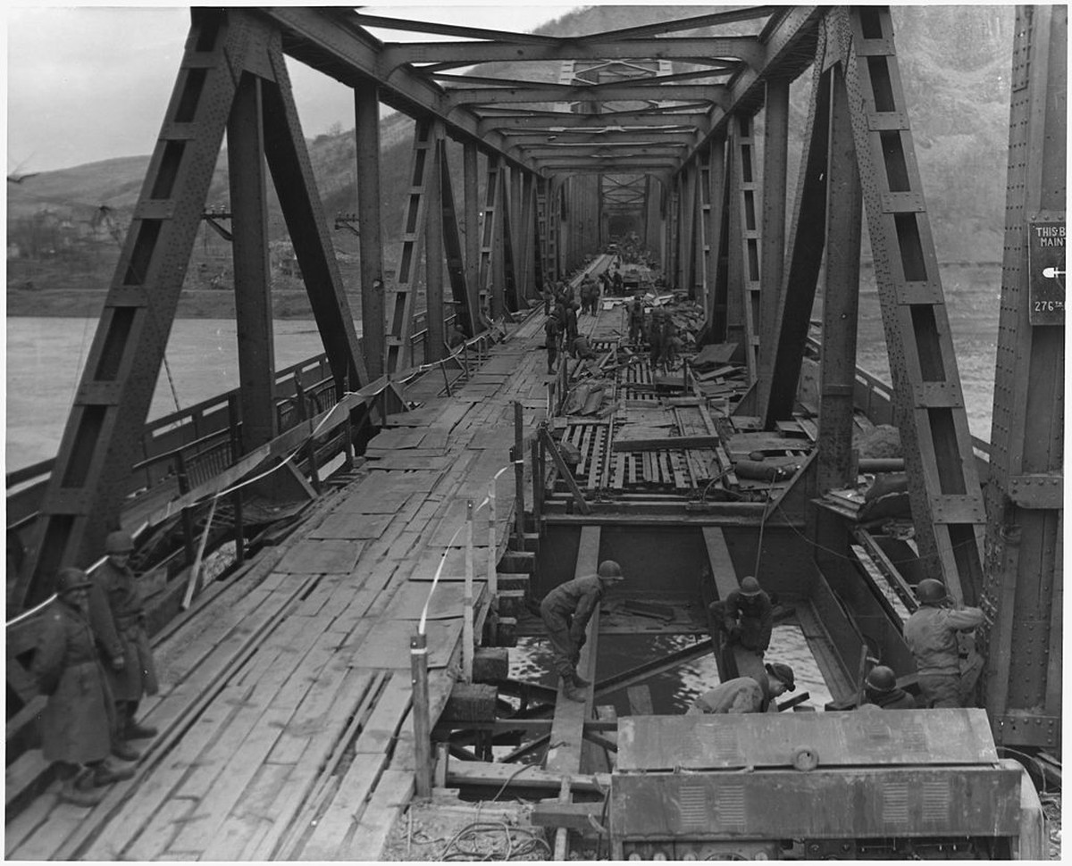 Ludendorff-Brücke von Remagen, 1945