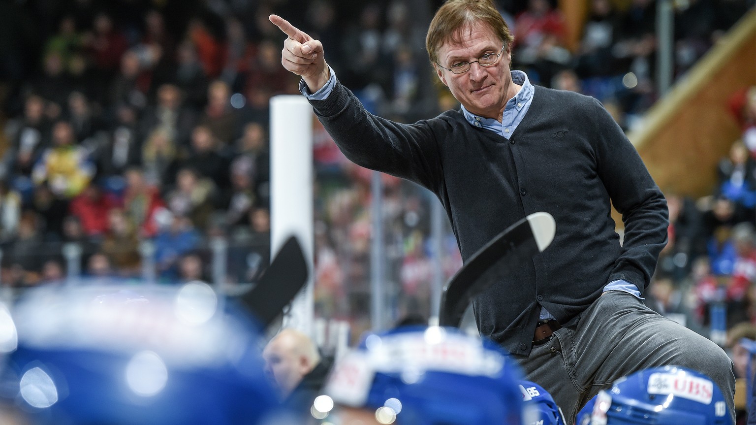 Davos coach Arno del Curto during the game between Team Canada and HC Davos at the 91th Spengler Cup ice hockey tournament in Davos, Switzerland, Thursday, December 28, 2017. (KEYSTONE/Melanie Duchene ...