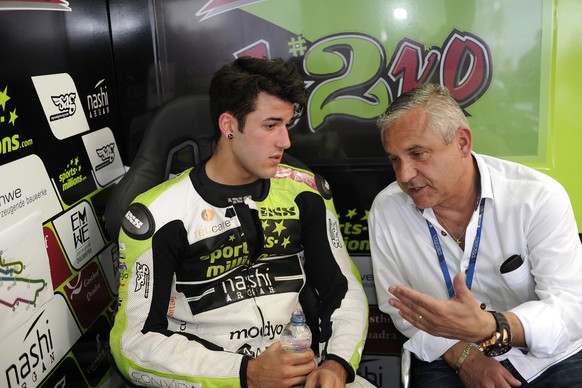 30.05.2015; Mugello; Motorrad - GP Italien 2015 - Qualifying; Jesko Raffin (SUI), Kalex mit seinem Foerderer und Manager Marco Rodrigo (SUI). (Waldemar Da Rin/freshfocus)