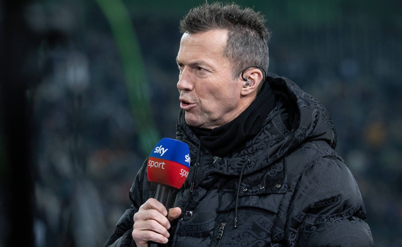 1. Fussball Bundesliga, Borussia Mönchengladbach vs. Schalke 04, 04.02.2023 Sky-Experte Lothar Matthäus im Borussia Park -- DFL REGULATIONS PROHIBIT ANY USE OF PHOTOGRAPHS AS IMAGE SEQUENCES AND/OR QU ...