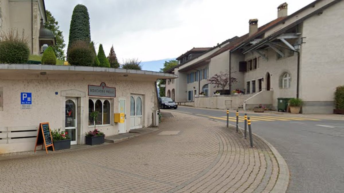 Un bancomat attaqué à Genolier, Vaud