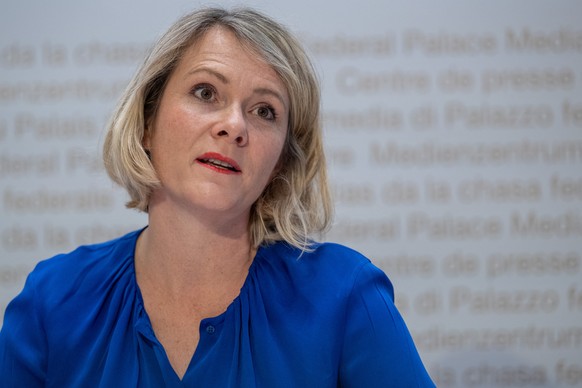 Kathrin Bertschy, Nationalraetin GLP, spricht an der Medienkonferenz des Komitees Frauenallianz fuer die BVG-Reform, am Donnerstag, 4. Juli 2024, in Bern. (KEYSTONE/Marcel Bieri)