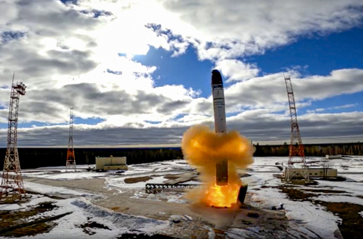 epa09899715 A handout still image taken from handout video made available by the Russian Defence ministry press-service shows launch of the Russian new intercontinental ballistic missile 'Sarmat& ...