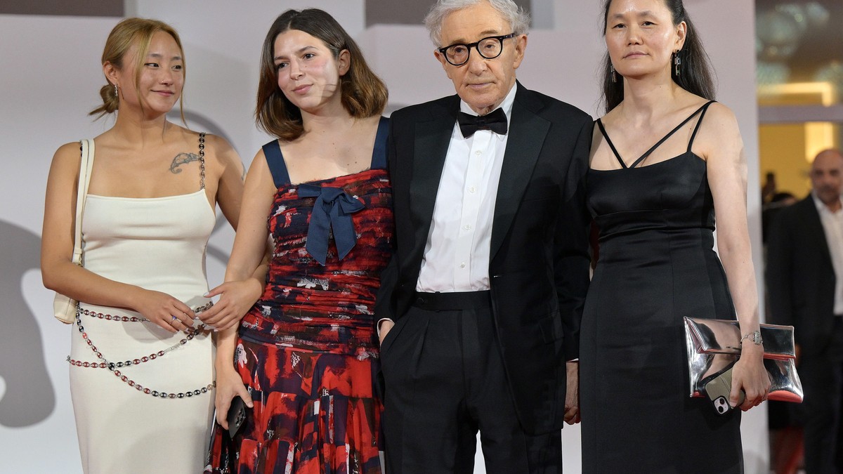 Applause for Woody Allen’s new movie ‘Coup de Chance’ – but also protests German tourist who damages fountain in Florence – while taking a selfie