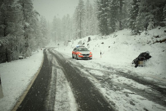 Graubünden Schnee Unfall Stau