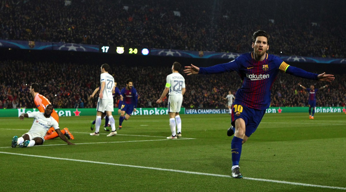 epa06604599 FC Barcelona's Lionel Messi (R) celebrates a goal during the UEFA Champions League Round of 16, second leg soccer match between FC Barcelona and Chelsea FC at Nou Camp stadium in Barc ...