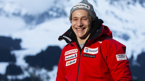 Der Schweizer Skirennfahrer Marco Odermatt posiert waehrend einer Medienkonferenz von Swiss-ski, am Freitag, 10. Januar 2020, in Adelboden. Am Wochenende finden die 64. Internationalen Adelbodner Skit ...