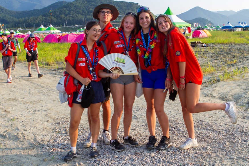 WSJ, Walking to the Opening Ceremony, Partecipants, Switzerland, Girls, Ticino, Italian Speaking