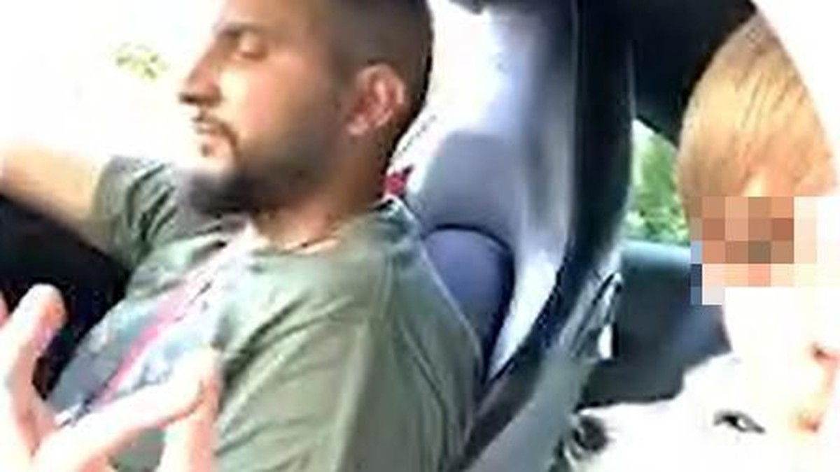An der Seite von Hildmann: Kai (rechts) war seit Monaten der engste Vertraute des selbsternannten «Kriegers», dessen Botschaften immer radikaler wurden. Gemeinsam flohen sie in die Türkei. Nun hat der ...