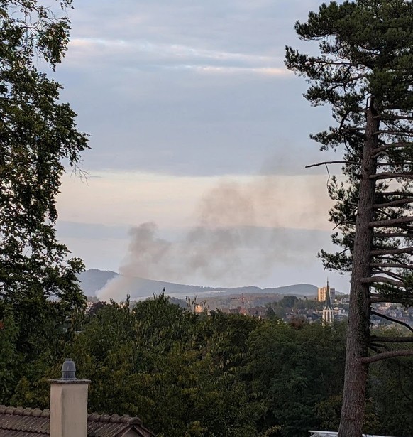 Ein watson-User hat die zwei Explosionen laut in Neuhausen am Rheinfall gehört.