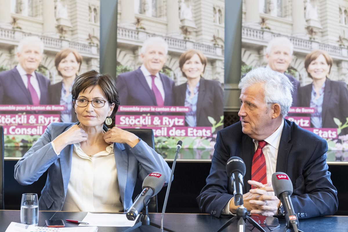 Regula Rytz, Praesidentin der Gruenen Partei Schweiz, links, und Hans Stoeckli, SP Staenderat informieren ueber ihre gemeinsame Kandidatur fuer den Staenderat, am Dienstag, 22. Oktober 2019 in Bern. ( ...