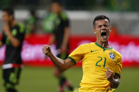 Brazil&#039;s Philippe Coutinho celebrates after scoring against Mexico during a friendly soccer match in Sao Paulo, Brazil, June 7, 2015. REUTERS/Paulo Whitaker