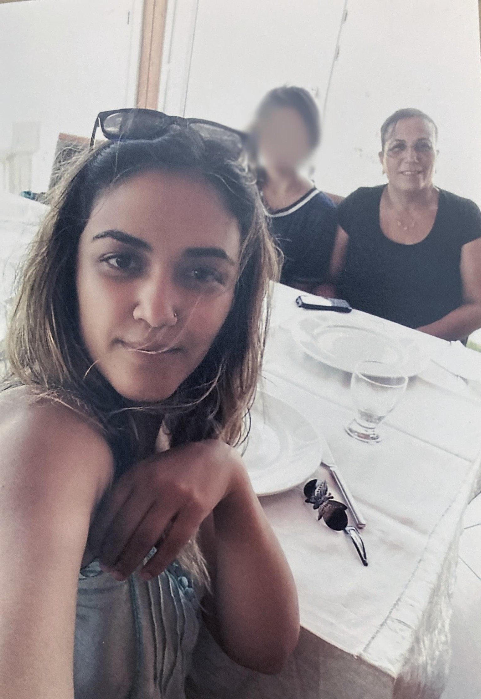 Fulya zu Besuch bei der Mutter in der Türkei.