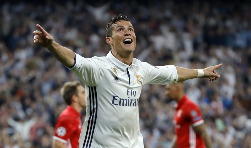 Immerhin er war am Ende zufrieden: Cristiano Ronaldo freut sich über sein 100. Champions-League-Tor.