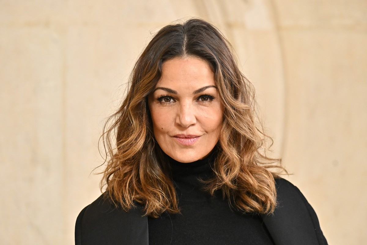 PARIS, FRANCE - JANUARY 27: (EDITORIAL USE ONLY - For Non-Editorial use please seek approval from Fashion House) Nadia Farès attends the Christian Dior Haute Couture Spring-Summer 2025 show as part of ...