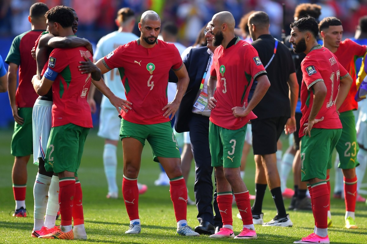 Morocco players stand dejected after the World Cup quarterfinal soccer match between France and Morocco in Foxborough, Mass., near Boston, Thursday, July 9, 2026. (AP Photo/Steven Senne)