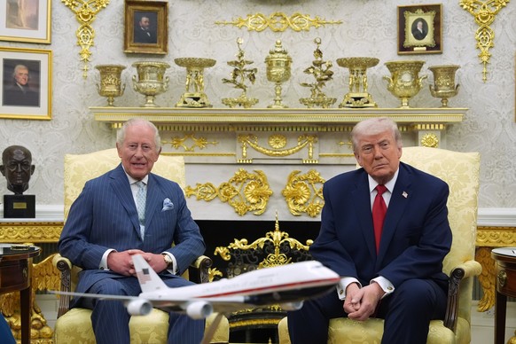 KEYPIX - President Donald Trump and Britain's King Charles III meet in the Oval Office of the White House, Tuesday, April 28, 2026, in Washington, during a State Visit. (KEYSTONE/AP Photo/Alex Br ...