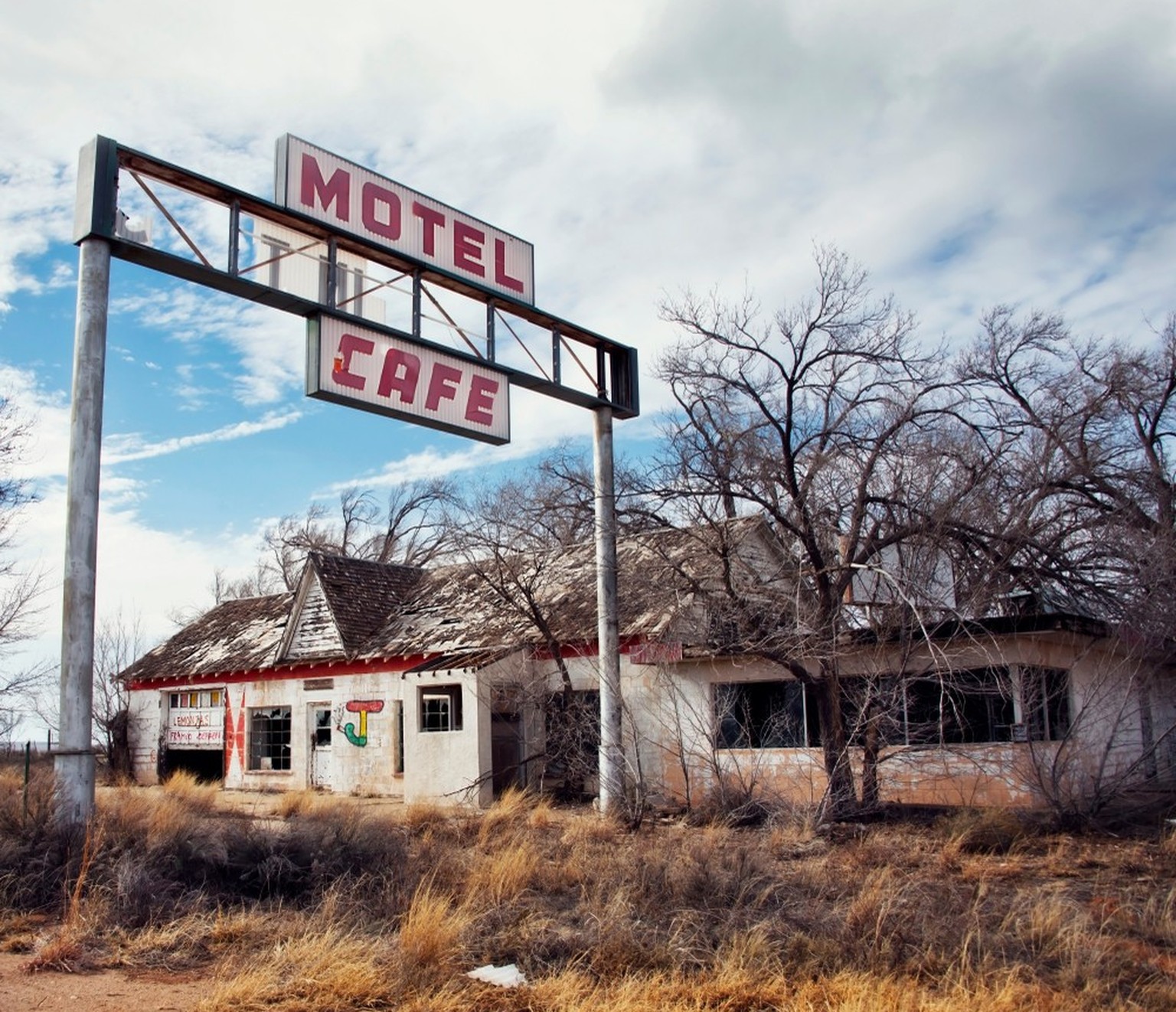 Glenrio, next to the TX-NM state line, USA.March 10 2019.
Ghost town on Route 66.State Line Cafe, Gas Station, Texas Longhorn Motel