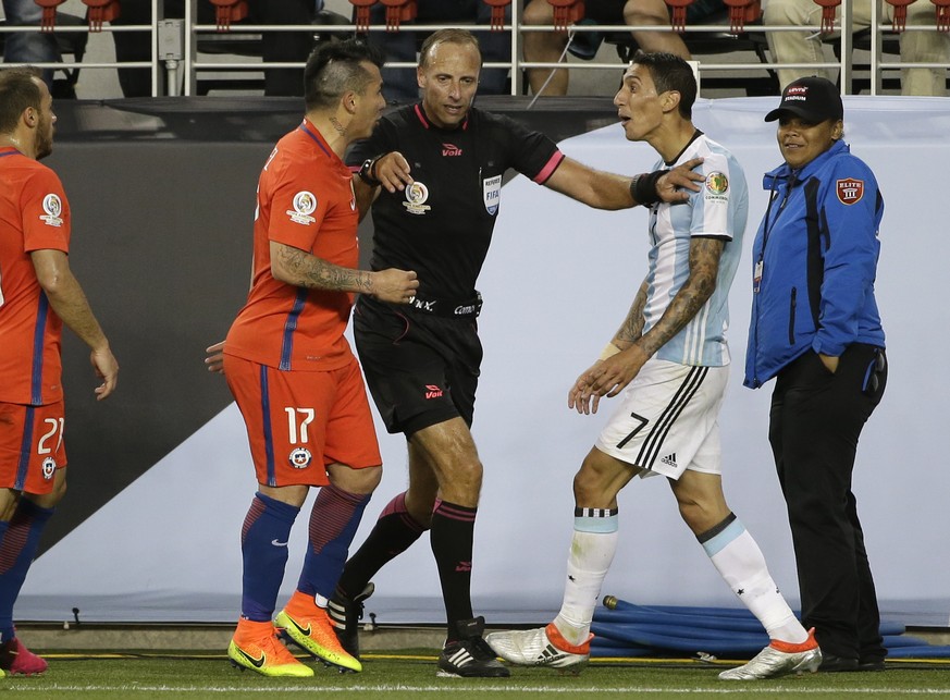 Die Emotionen gehen im Nachbarschaftsduell zwischen Chile und Argentinien natürlich hoch.