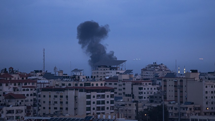 Israel attacks targets in Gaza after rocket attack Pro-Russian Twitter accounts buy verification marks