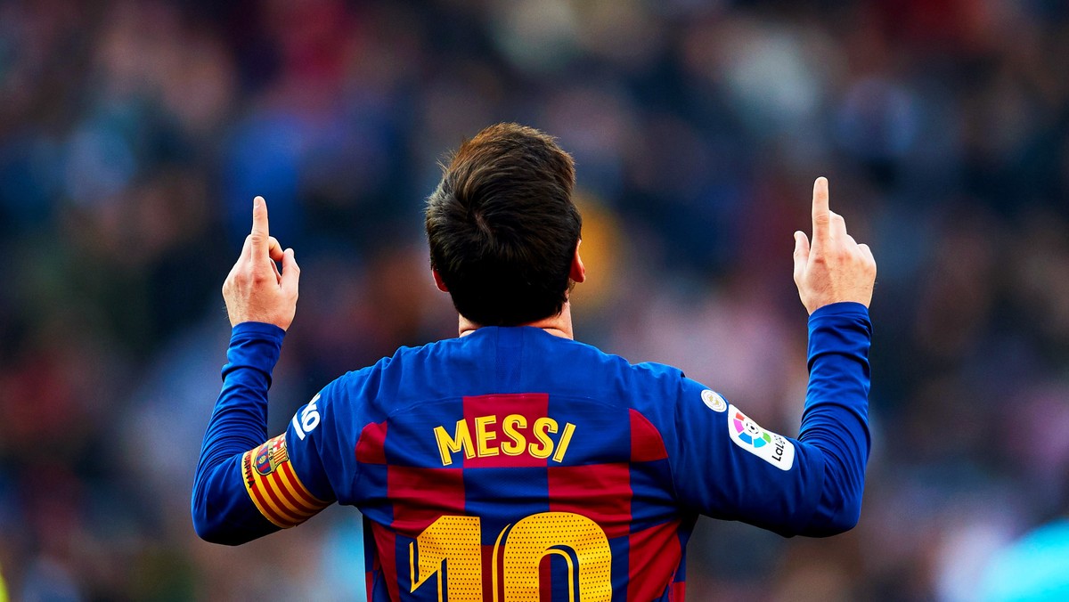 epa08237931 FC Barcelona's Argentinian striker Lionel Messi celebrates after scoring the 2-0 lead during the Spanish La Liga soccer match between FC Barcelona and SD Eibar at Camp Nou in Barcelon ...