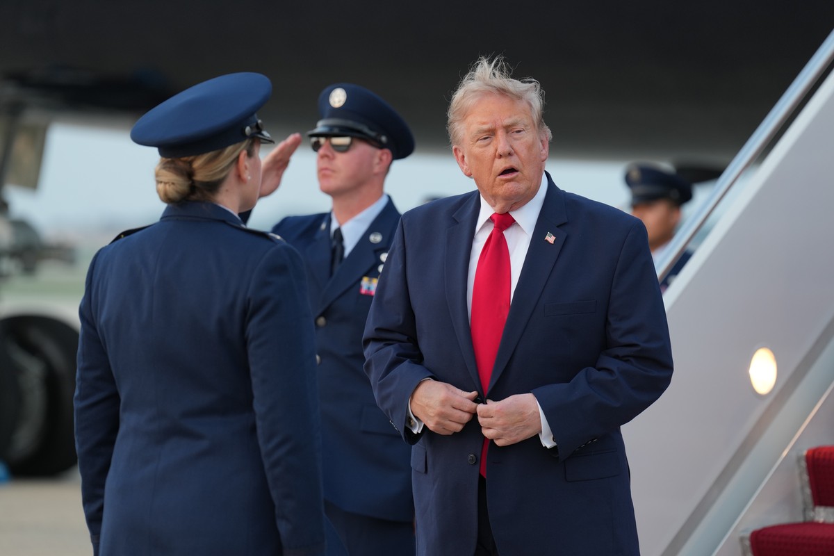 President Donald Trump exits Air Force One at Joint Base Andrews, Md., after attending the World Cup final soccer match, Sunday, July 19, 2026. (AP Photo/Jacquelyn Martin)
Donald Trump