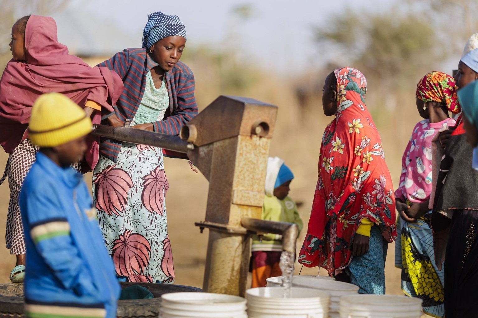 Wasserstelle in der Gemeinde Maraban Dare, im Bundesstaat Plateau, 07.02.2024. Maraban Dare Nigeria *** Water point in the community of Maraban Dare, in the state of Plateau, 07 02 2024 Maraban Dare N ...