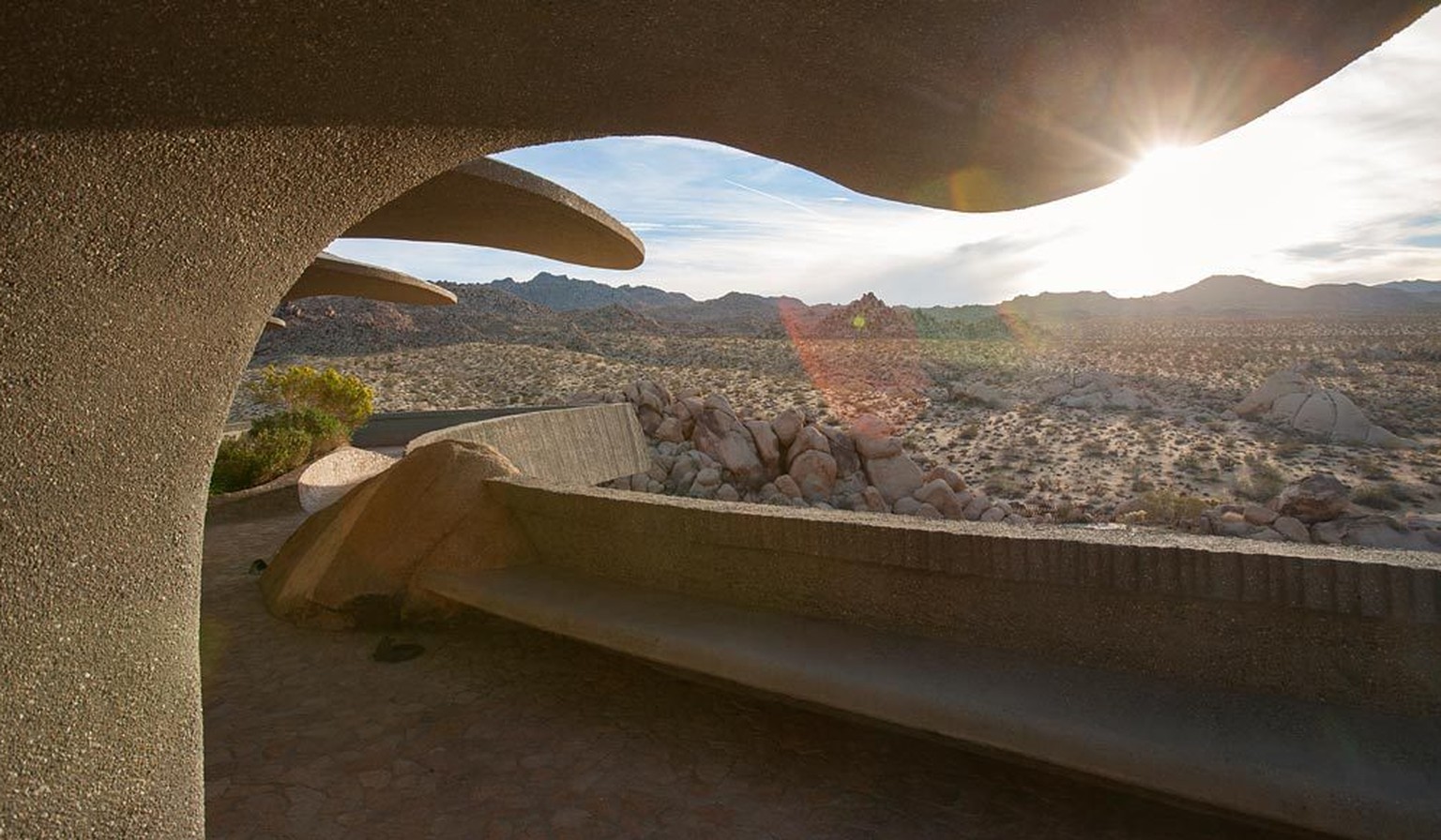 http://organicmodernestate.com/profile.php Joshua Tree Suoerschurken Haus