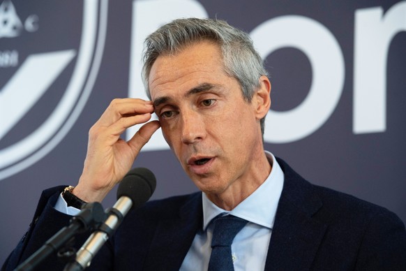 epa07429047 Girondins Bordeaux&#039;s new Portuguese head coach Paulo Sousa speaks during a press conference for his presentation as new coach of the French Ligue 1 soccer club Girondins Bordeaux in L ...