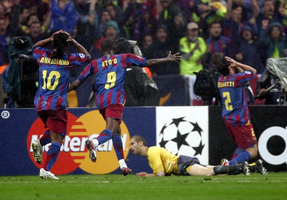 Champions-League-Finale 2006: Ronaldinho und Eto'o bejubeln den Siegtreffer von Juliano Belletti.